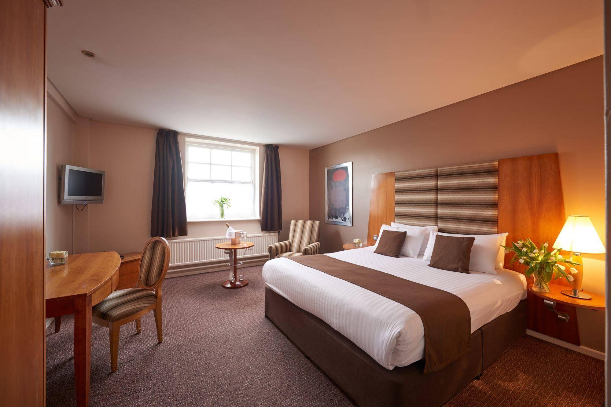 The Regency Hotel Солихалл Экстерьер фото