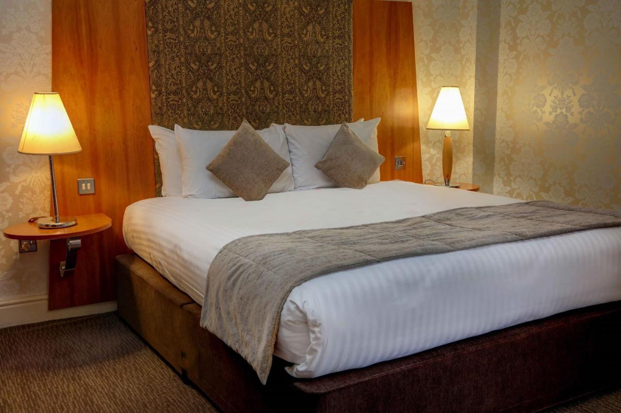 The Regency Hotel Солихалл Экстерьер фото